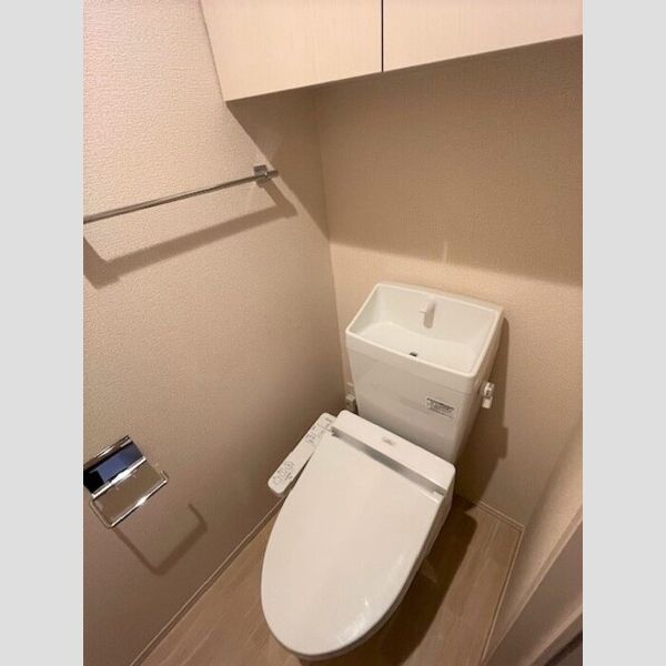 トイレ (温水洗浄暖房便座)