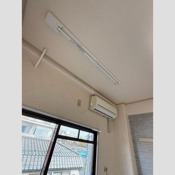 その他設備 (エアコン・室内物干し)