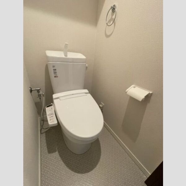 トイレ (温水洗浄暖房便座)