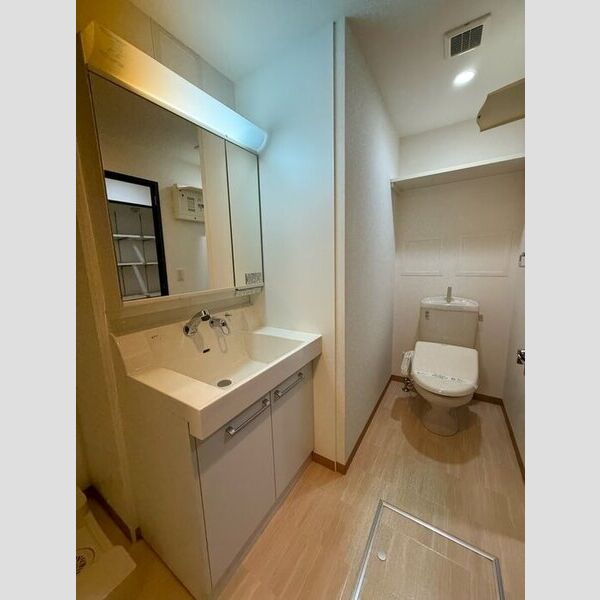 洗面所 (洗髪洗面化粧台・温水洗浄暖房便座)