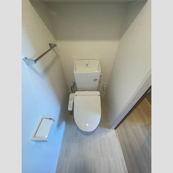 トイレ (温水洗浄暖房便座)