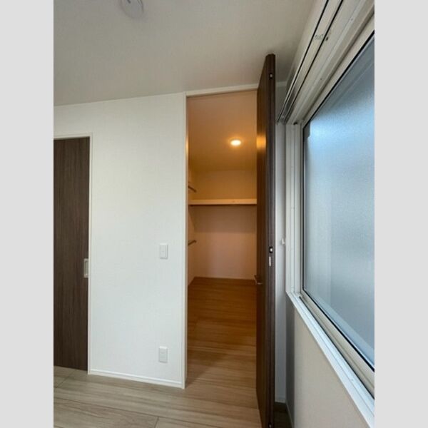 収納 (ウォークインクローゼット(洋室))