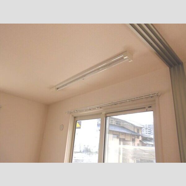 その他 (室内物干し)