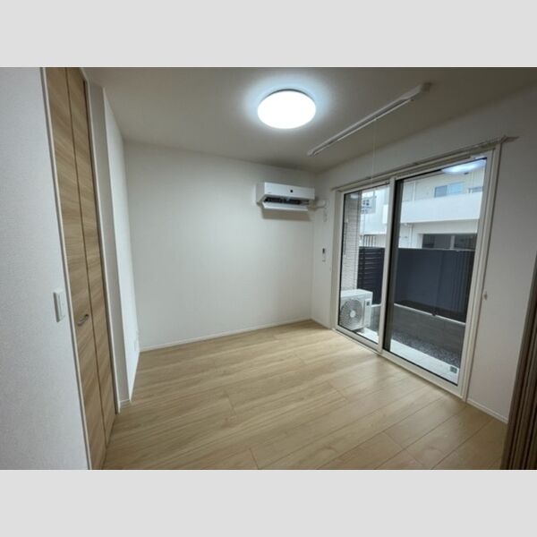 その他 (洋室)