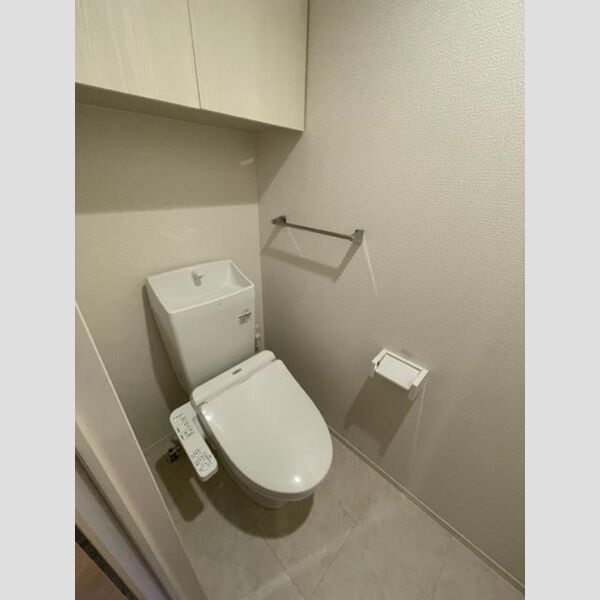 トイレ (温水洗浄暖房便座)