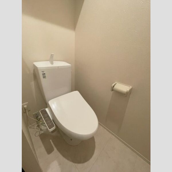 トイレ (温水洗浄暖房便座)