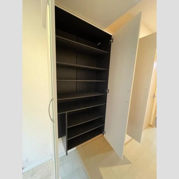 玄関 (シューズボックス)