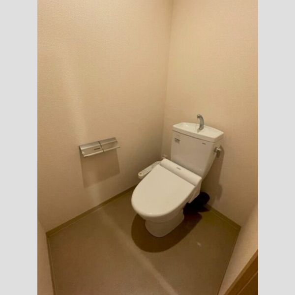 トイレ (温水洗浄暖房便座)