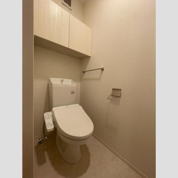 トイレ (温水洗浄暖房便座)