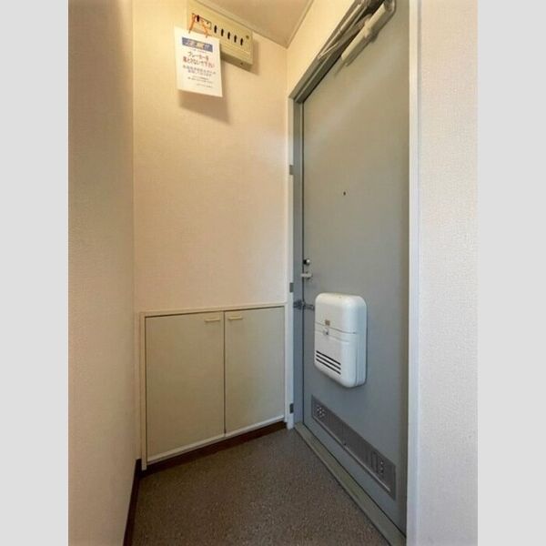 玄関 (玄関)