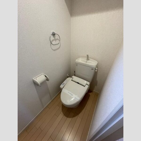 トイレ (温水洗浄暖房便座)