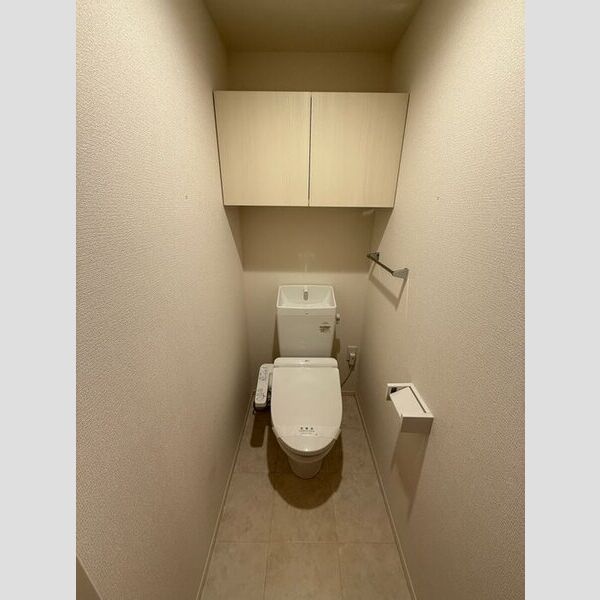 トイレ (温水洗浄暖房便座)