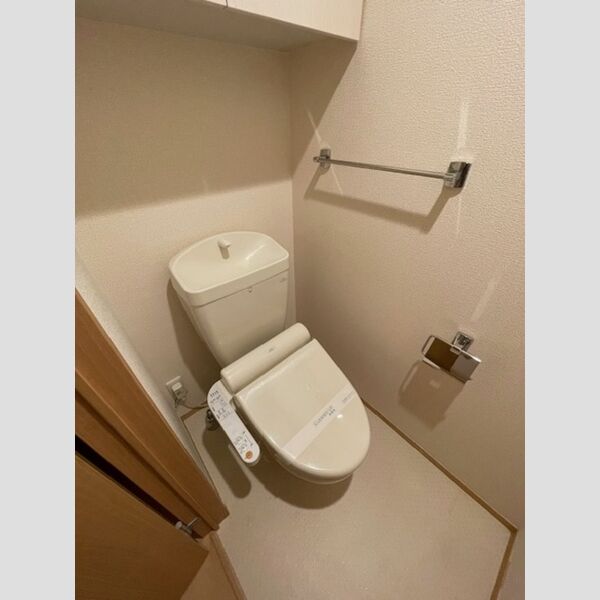 トイレ (温水洗浄暖房便座)