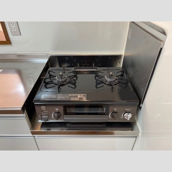 キッチン (備え付けガスコンロ(2口))