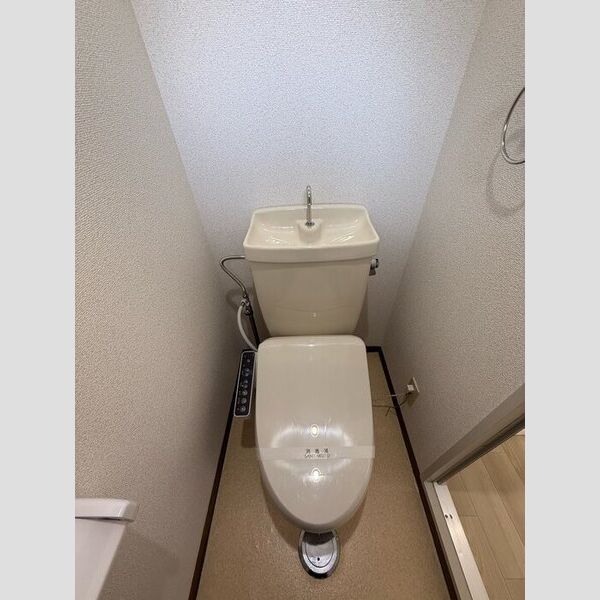 トイレ (温水洗浄暖房便座)