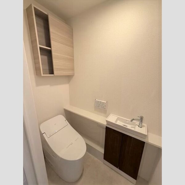 トイレ (温水洗浄暖房便座)