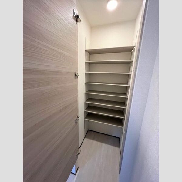 玄関 (玄関収納)