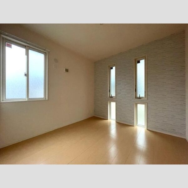 その他 (北東洋室)