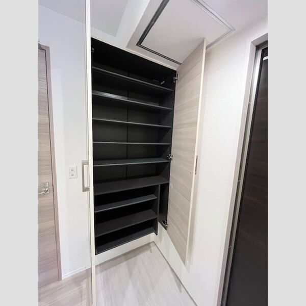 玄関 (シューズボックス)