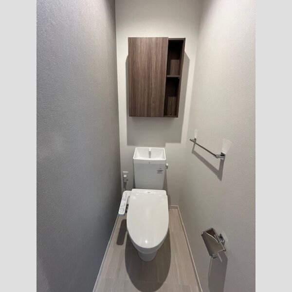 トイレ (温水洗浄暖房便座)