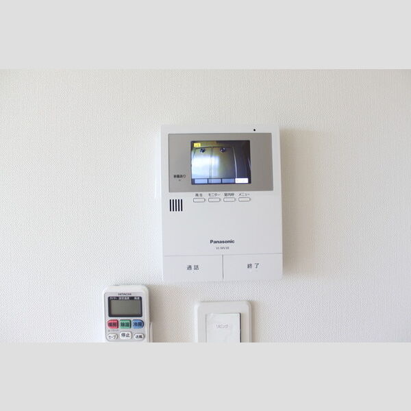 その他設備 (TVモニター)