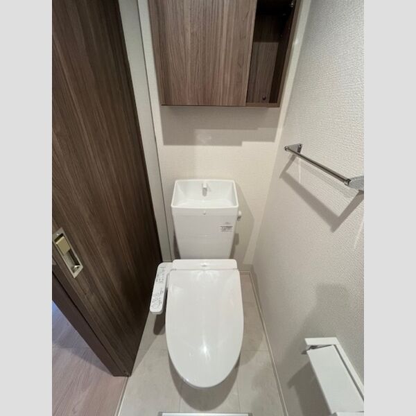 トイレ (温水洗浄暖房便座)