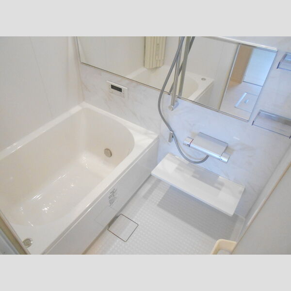 バス (201:浴室)