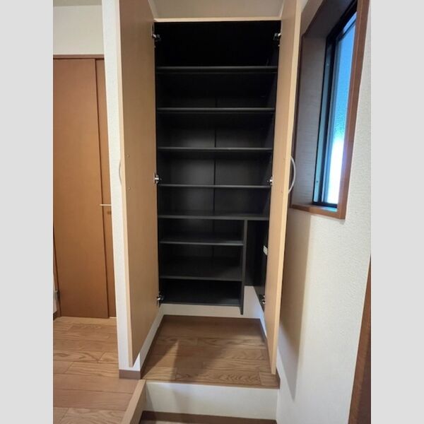 玄関 (シューズボックス)