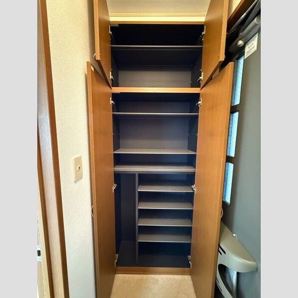 玄関 (シューズボックス)