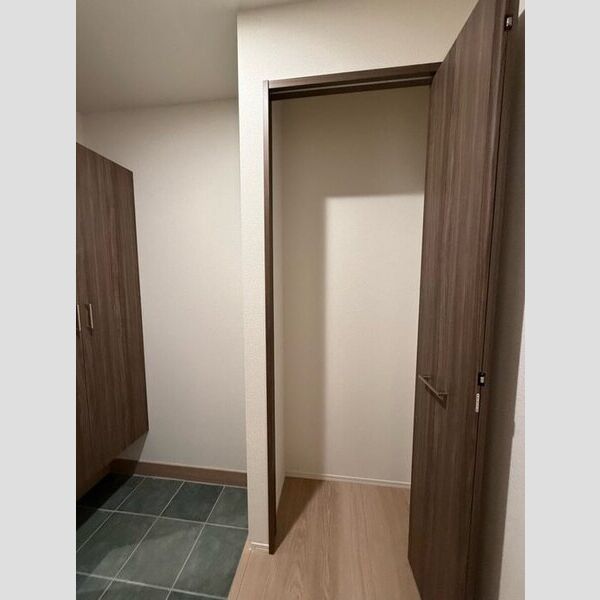 収納 (物入(廊下))