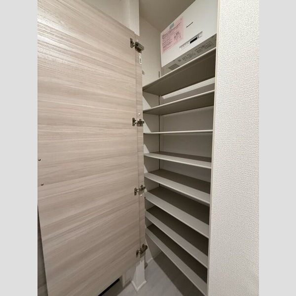 玄関 (シューズボックス)