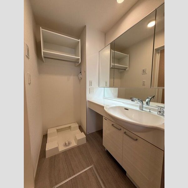 洗面所 (洗髪洗面化粧台・室内洗濯機置場)