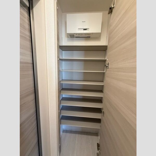 玄関 (シューズボックス)