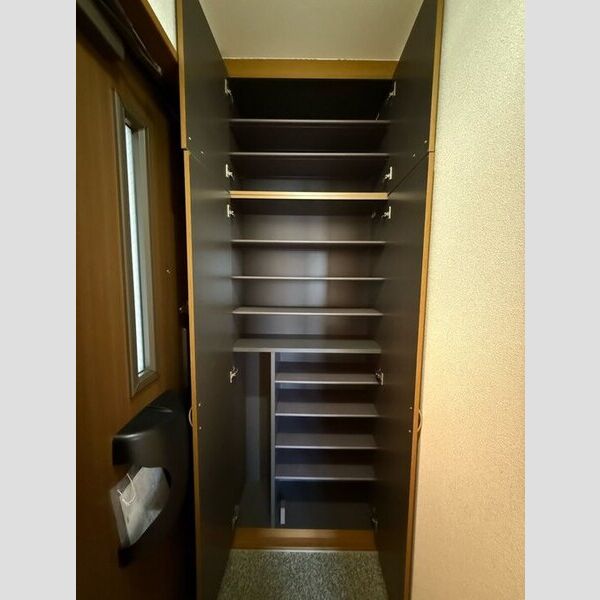 玄関 (シューズボックス)