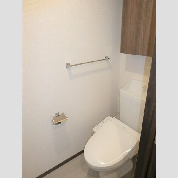 トイレ (温水洗浄暖房便座)