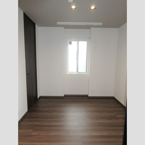 その他 (南東洋室)