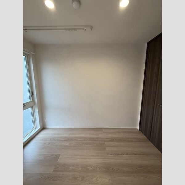 その他 (洋室3.3帖)