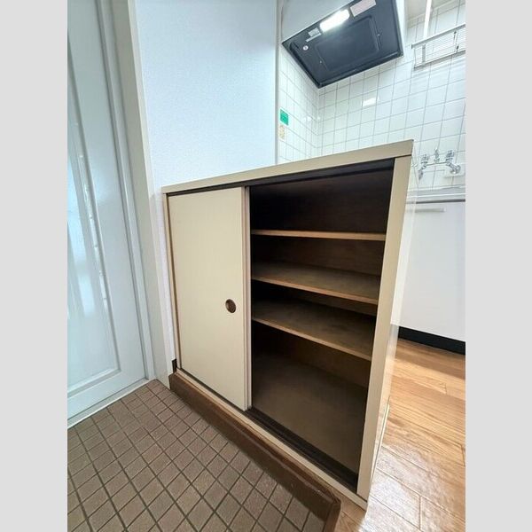 玄関 (シューズボックス)