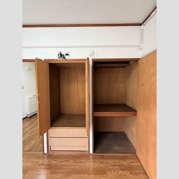 収納 (物入)