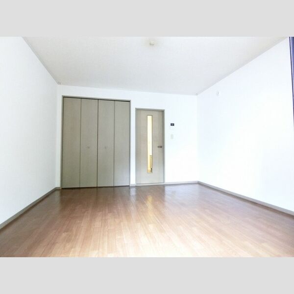 その他 (洋室(南側から撮影))