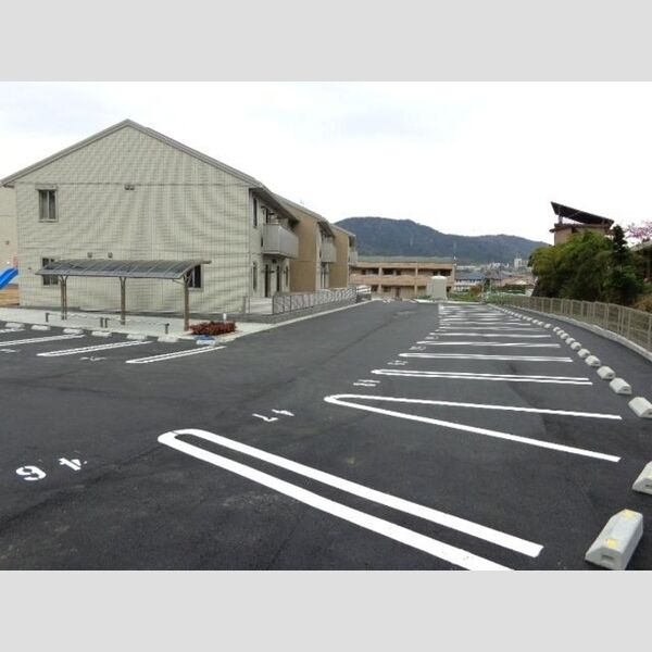 駐車場 (駐車場)