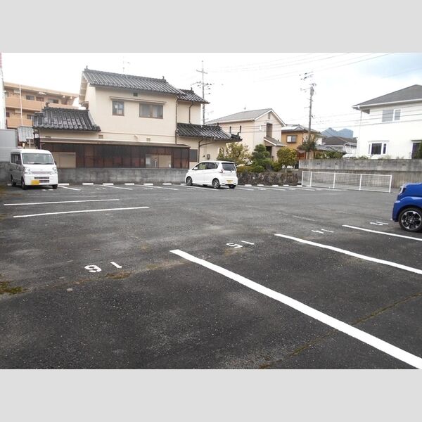 駐車場 (駐車場)
