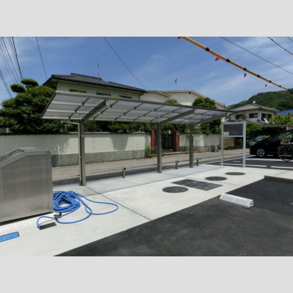 現地周辺 (駐輪場)