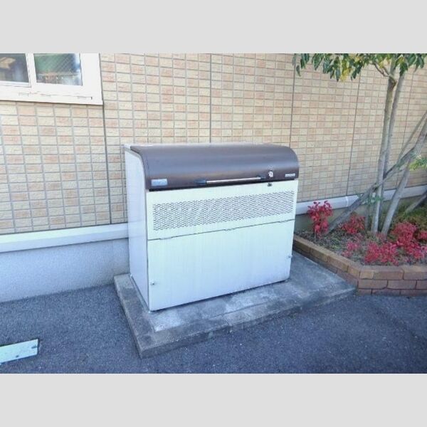 現地周辺 (ゴミステーション)