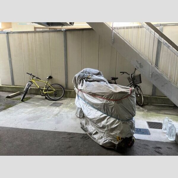 現地周辺 (駐輪スペース)