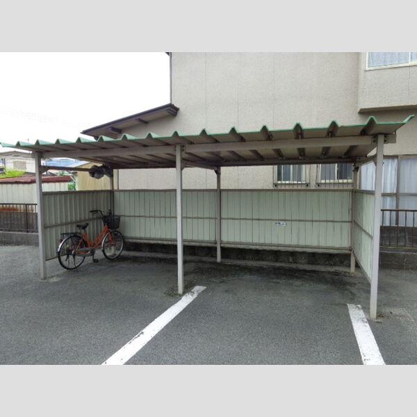 現地周辺 (駐輪場)