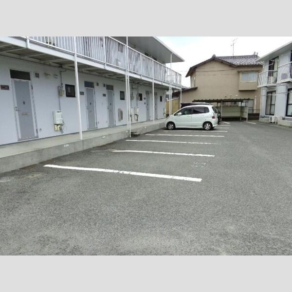 駐車場 (駐車場)