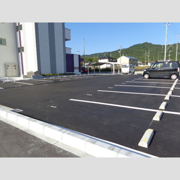 駐車場 (駐車場)