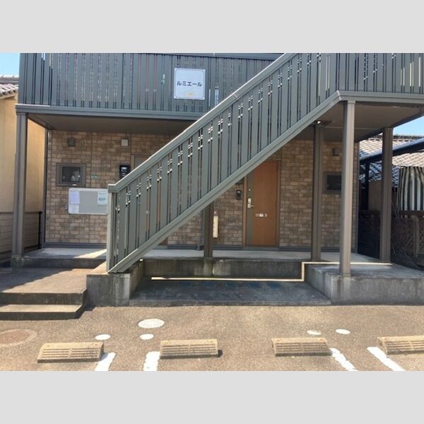 エントランス (エントランス)