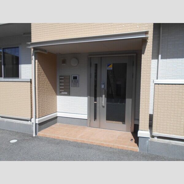 エントランス (エントランス)